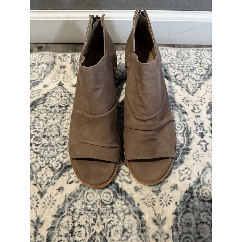 Sofft Catelyn Stone Peep Toe Sandals 11